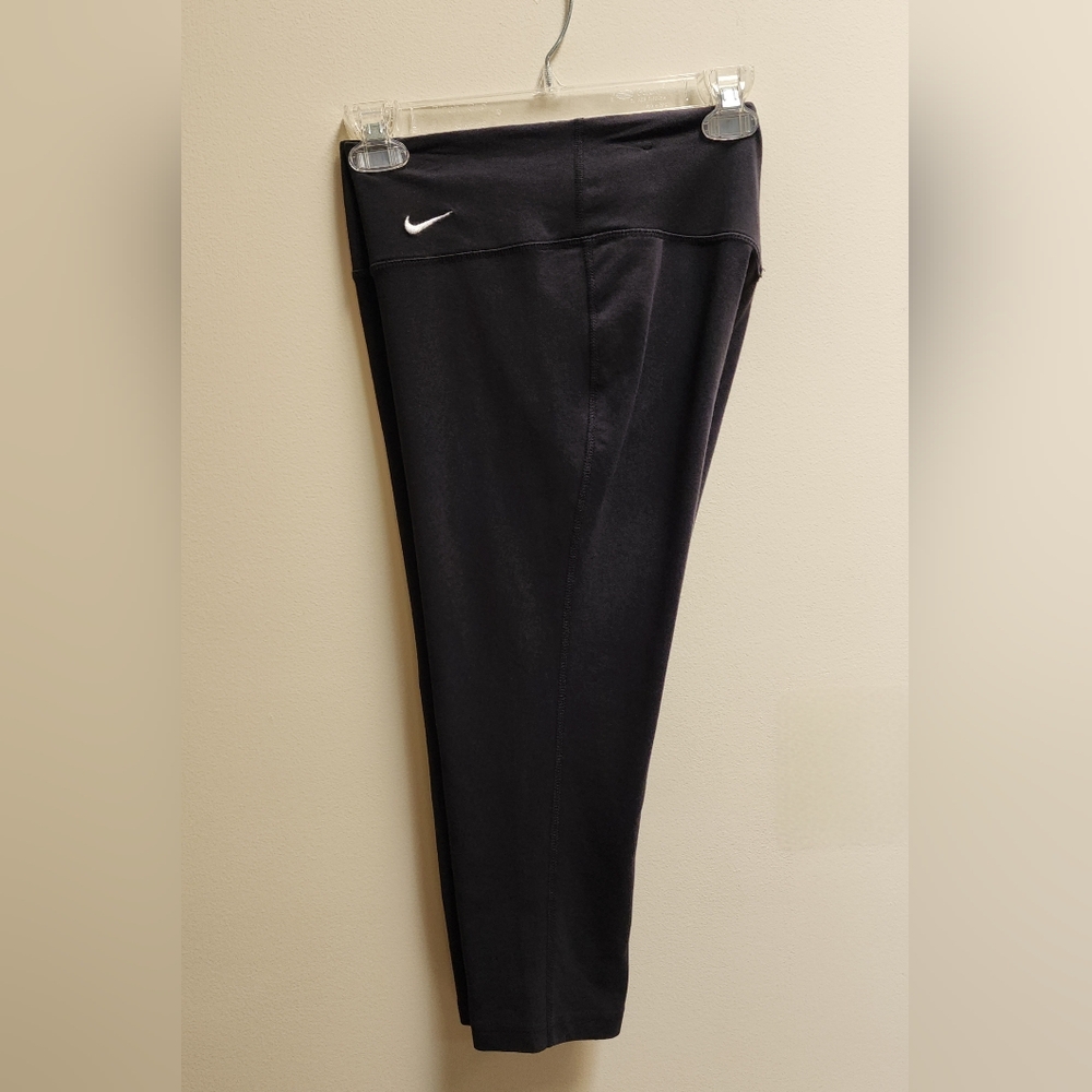 Nike DriFit Black Leggings Cropped Size L